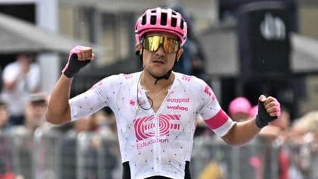 Giro, capolavoro Carapaz:“Ho gambe, lotterò fino alla fine”