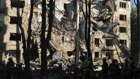 Guerra in Ucraina, ultime notizie. Kiev: «Stanotte attacco record russo, 537 missili e droni. Perso F-16, morto il pilota». Polonia fa decollare jet