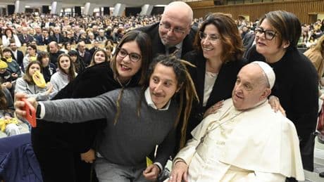 Verstorbener Papst: Vatikan-Kenner: "Franziskus hat den Staub von der Oberfläche gefegt"