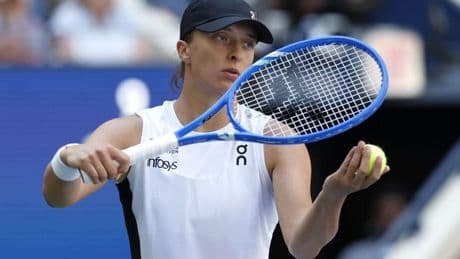 Swiatek y Gauff avanzan en Nueva York; Cerúndulo firma una épica remontada