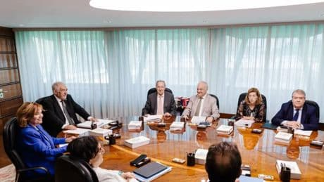 Los magistrados contra la amnistía la tachan de &quot;arbitraria&quot; porque se hizo para &quot;asegurar votos&quot; a Sánchez a cambio de &quot;impunidad&quot;