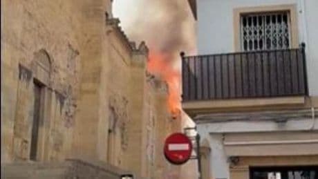 Declarado un incendio en la mezquita de Córdoba
