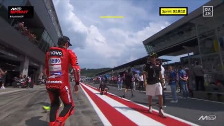 El tenso 'reencuentro' entre Marc Márquez y Valentino Rossi en el GP de Austria: se cruzan... y ni se miran