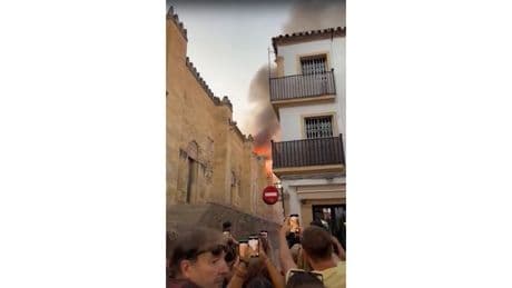 Brand in historische moskee-kathedraal in Spaanse stad Cordoba