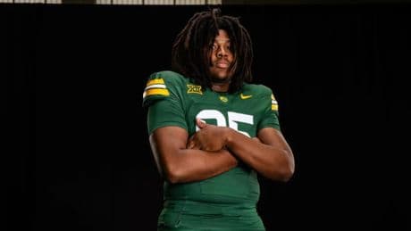 Tragedia en el fútbol americano: muere un jugador de 18 años de la Universidad de Baylor en un presunto tiroteo
