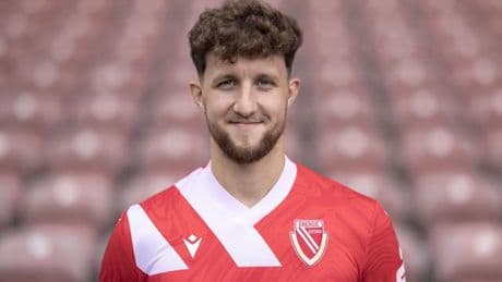 3. Fußball-Liga: Cottbus vorerst Erster: Sieg in Überzahl in Schweinfurt