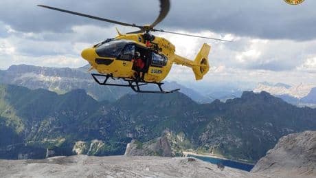 Mueren cinco esquiadores en un glaciar de los Alpes suizos