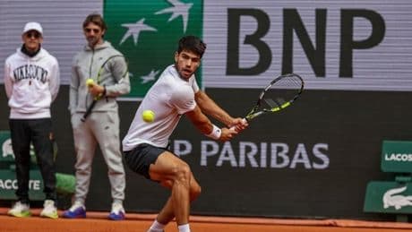 Alcaraz evita a Sinner, Djokovic y Zverev hasta la final