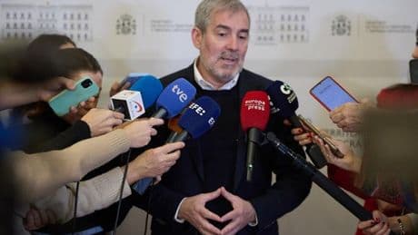 Clavijo ve "improvisación" en el Gobierno para el traslado de los menores migrantes asilados