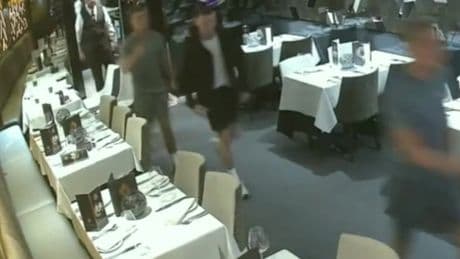 Moment ‘dine and dashers’ run out of Indian restaurant without paying for £200 feast