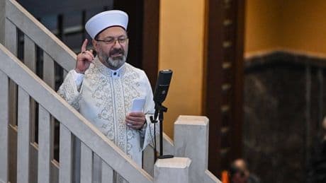 Medeni Kanun'a aykırı cuma hutbesine CHP'li Gülizar Biçer Karaca'dan sert tepki: 'Erdoğan ve Erbaş'ın Diyanet’i...'