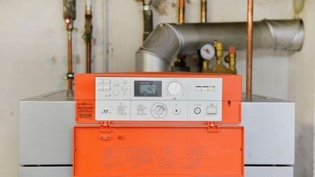 Austausch nötig? So effizient arbeiten moderne Ölheizungen