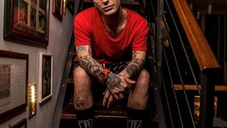 Chi era il rapper Jesto morto a 41 anni. Fedez: "Riposa in pace leggenda del rap"