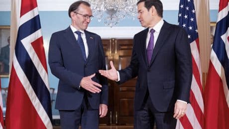 Norvège : un ex-agent de sécurité de l'ambassade des États-Unis jugé pour espionnage au profit de la Russie et de l'Iran