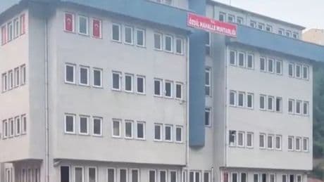 Trabzon'daki muhtarlık binası sosyal medyanın diline düştü
