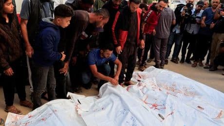 En direct, guerre à Gaza : après des tirs mortels près d’un centre d’aide, le secrétaire général de l’ONU « condamne » une situation « inacceptable » ; l’armée israélienne dit « enquêter »