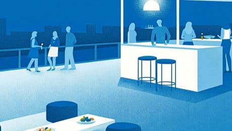« On a dit adieu à notre canapé » : pourquoi on ne s’assoit plus pour l’apéro