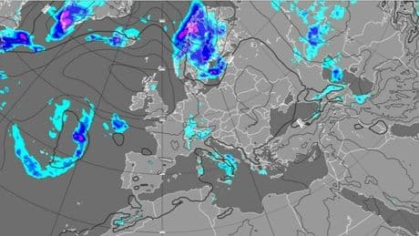 Meteo, allerta in 5 regioni: temporali, grandine e venti forti anche al Sud. Caldo in dimunuzione, ma quanto durerà il matempo?