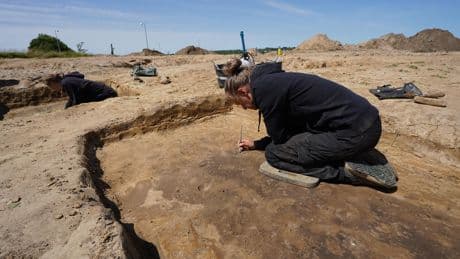 Une trentaine de tombes datant du Xe siècle découverte par hasard au Danemark