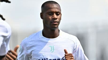 Djal&ograve;, addio alla Juve pi&ugrave; vicino: trattativa in corso per la cessione
