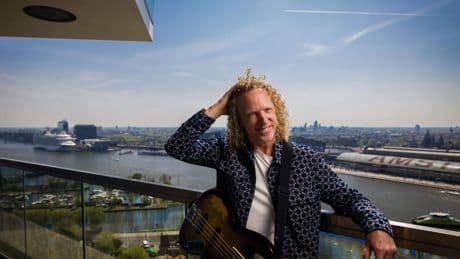 Hans Brouwer over de ’klik’ met Robbie Williams: ’Het is een hele fijne vent’