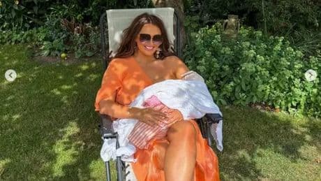 Charlotte Dawson furiously hits out as she's slammed for breastfeeding in public
