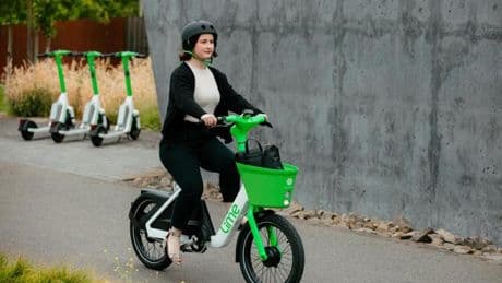 Debuttano le nuove bici elettriche in sharing di Lime: sono più agili e hanno 155 km di autonomia