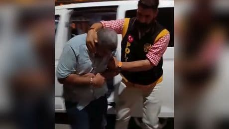 Kahvaltıyı geç hazırladığı bahanesiyle darbetti, serbest bırakıldı