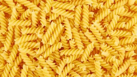 Nudeln täglich essen: Das macht es mit Ihrem Körper
