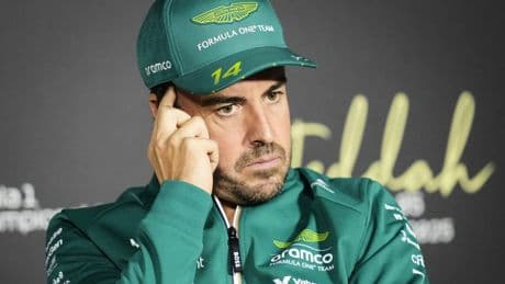 Alonso apoya la decisión de Adrian Newey: "En el fondo depende de él"