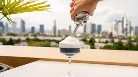 Cocktails und Drinks: Das sind die besten Rooftop-Bars in Frankfurt