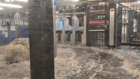 Des inondations provoquées par des pluies diluviennes à New York et dans le New Jersey