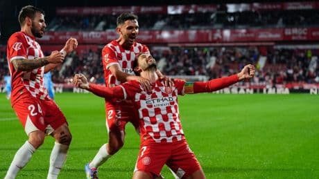 El Girona se reconcilia con el alivio