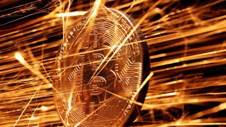 Acheter, vendre ou ne rien faire… Face à l’envolée du cours du bitcoin, le dilemme des investisseurs