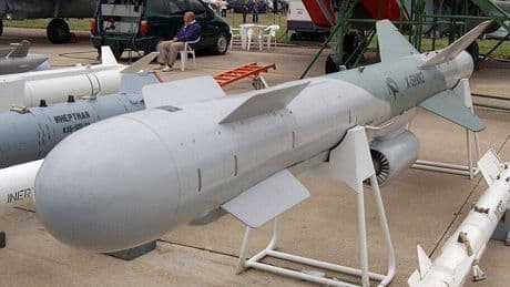 Allarme "Kingbolt" per Putin: cosa succede al missile russo Kh-59