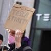 Tesla-verkopen in Duitsland bijna gehalveerd