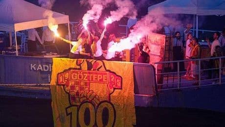 Göztepe taraftarları, 100'üncü yılını kutladı!