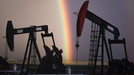Ontario seeks study for new pipelines, rail lines between that province and Alberta