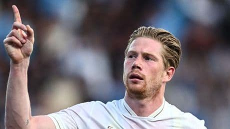 De Bruyne hace de las suyas y en Italia 'cargan' contra Guardiola