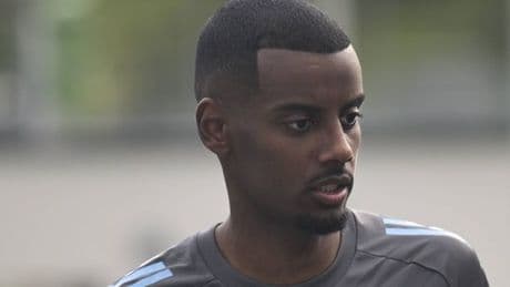 Man Utd dealt huge problem by Alexander Isak transfer bombshell as 'contact made'
