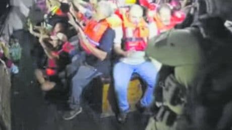 "Bella Ciao", i 21 attivisti della Freedom Flotilla saranno espulsi