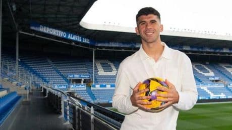 Carles Aleñá: un fijo en el once del Alavés y una apuesta segura en Mister