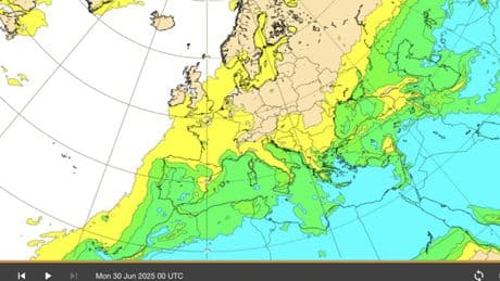 Meteo, calo termico: crollo delle temperature fino a 10 gradi. Ecco dove e da quando