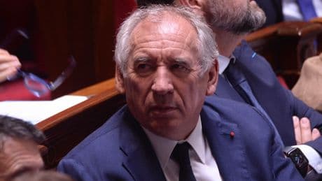 À Chartres, François Bayrou donne les pleins pouvoirs aux préfets pour sabrer dans les dépenses de l’État
