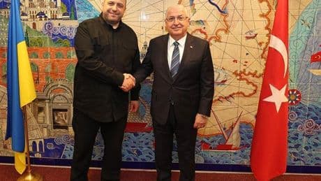 Barış diplomasisi: Bakan Güler, Ukraynalı mevkidaşı ile görüştü