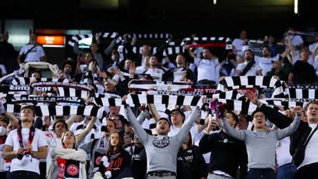 Gala-Fans stürmen den Ticket-Markt - Darum hat Eintracht jetzt Barça-Angst