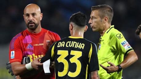 El adiós más amargo de Pepe Reina: expulsado en su último partido como jugador