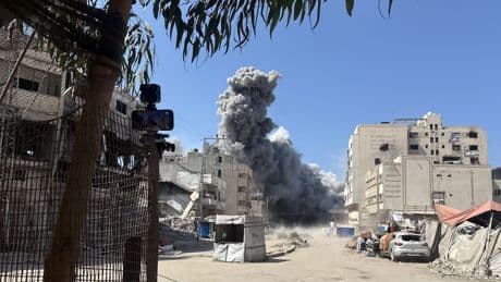 Medienberichte - Israelische Panzer rollen in Gaza-Stadt ein