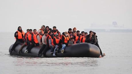 Frankreich und Großbritannien kündigen erste Überstellung von Migranten an