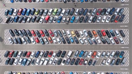 Kfz-Versicherer könnten 2025 in Gewinnzone zurückkehren